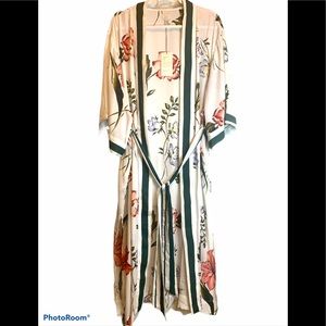 A New Day Floral Satin Robe Size XL/XXL